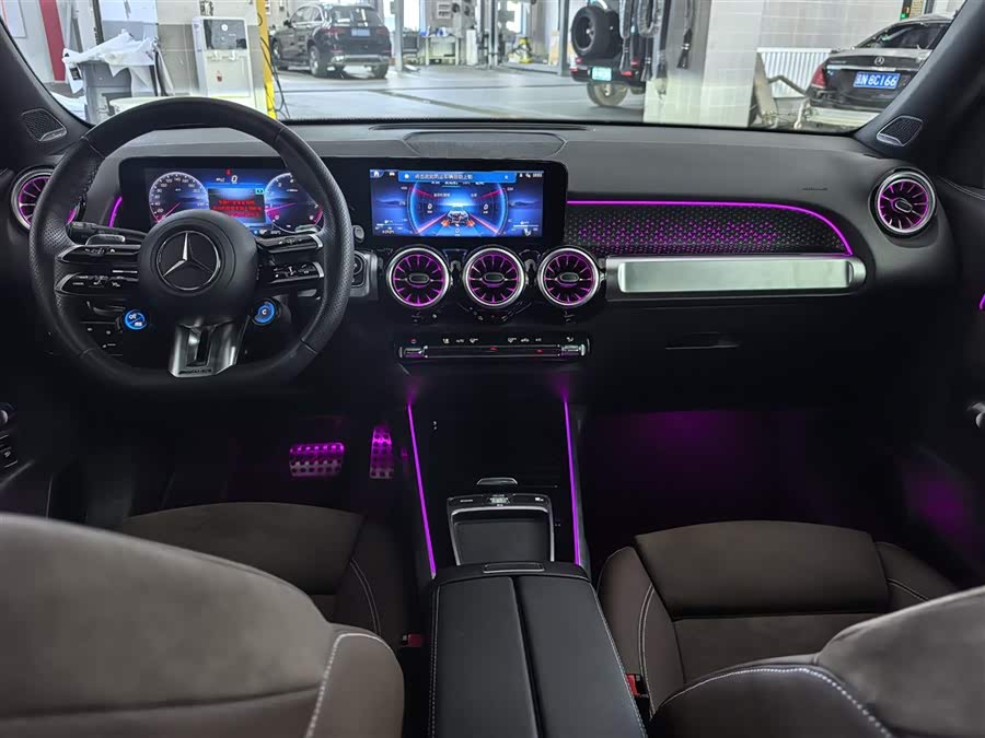 Mercedes-Benz GLB AMG 2024 AMG GLB 35 4MATIC - zdjęcie 13