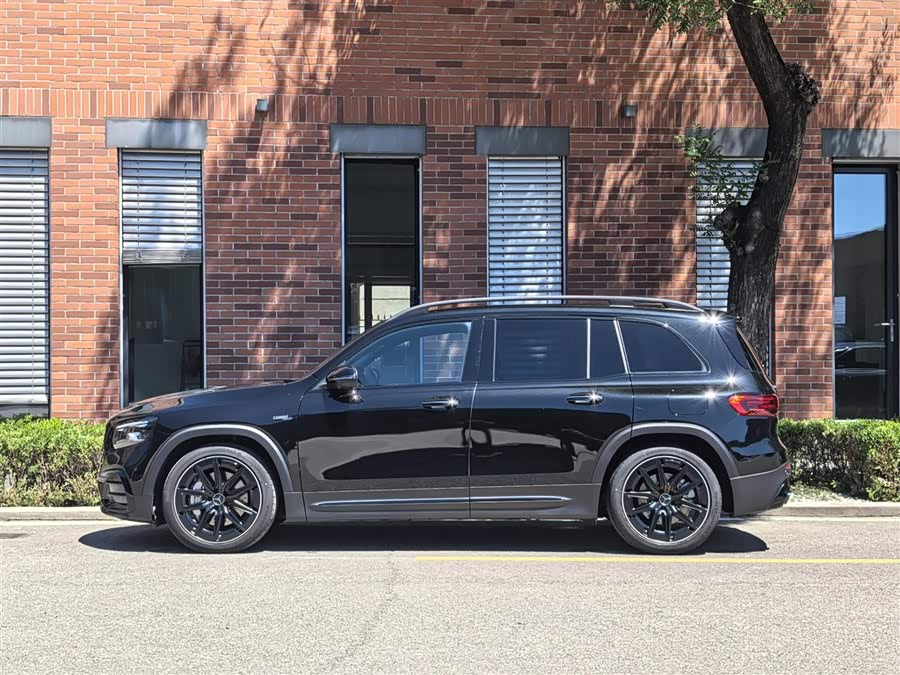 Mercedes-Benz GLB AMG 2024 AMG GLB 35 4MATIC - zdjęcie 19