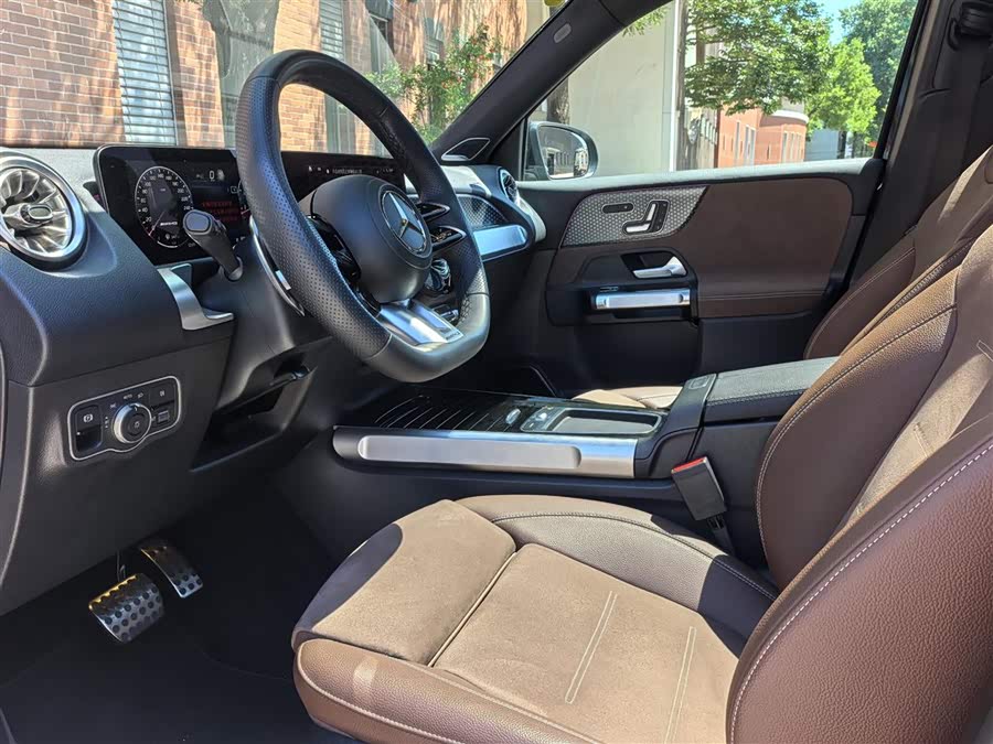 Mercedes-Benz GLB AMG 2024 AMG GLB 35 4MATIC - zdjęcie 5