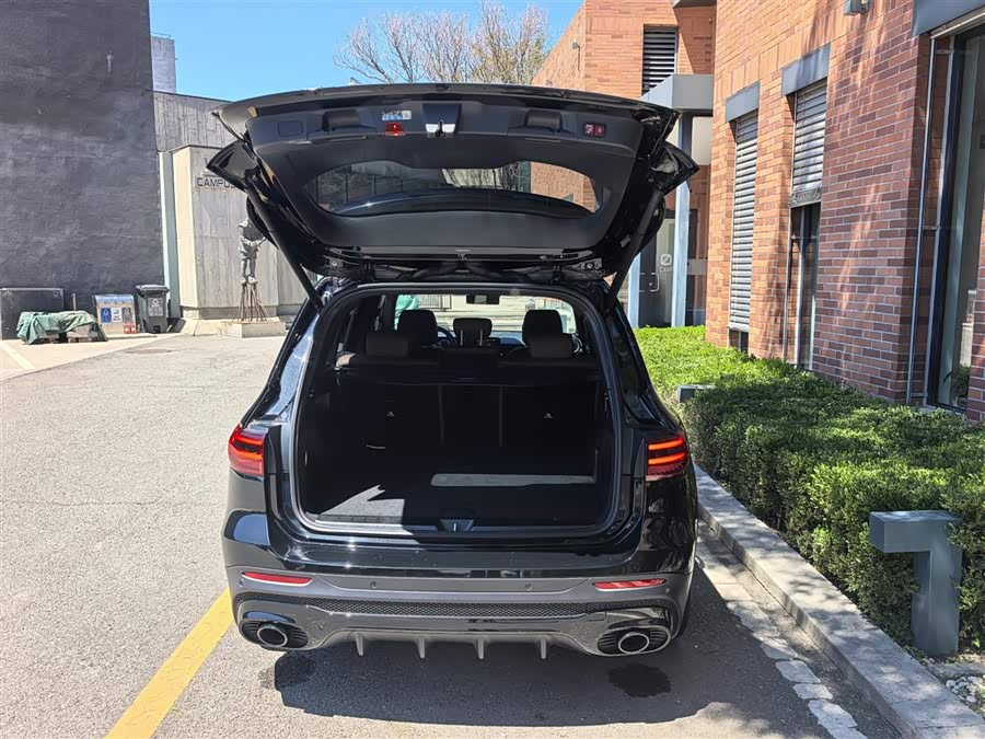Mercedes-Benz GLB AMG 2024 AMG GLB 35 4MATIC - zdjęcie 10