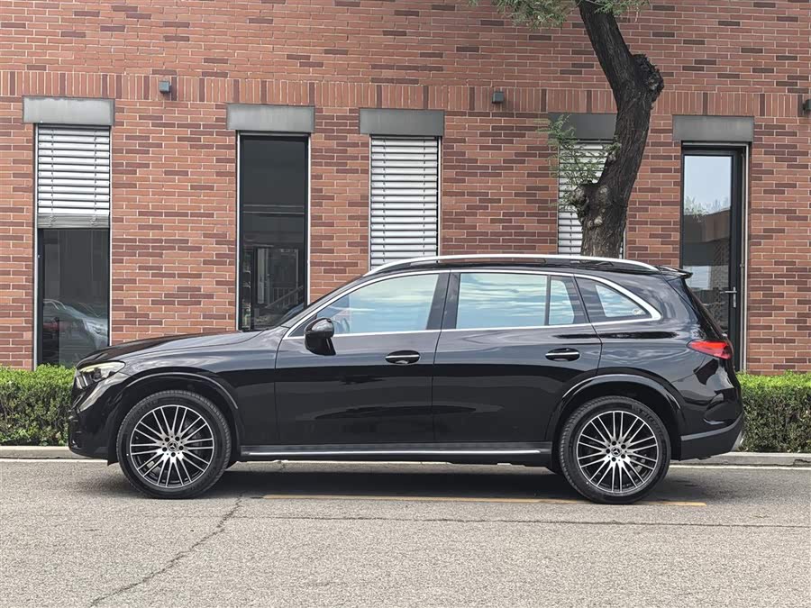 Mercedes-Benz GLC 2023 GLC 300 L 4MATIC Luxury 5-seater - zdjęcie 14