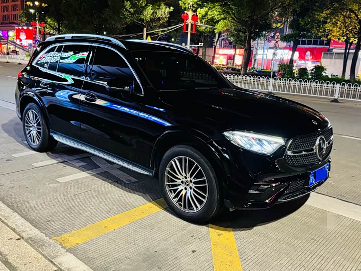 Mercedes-Benz GLC 2024 GLC 300 L 4MATIC Dynamic Type 5-Seater - zdjęcie 11