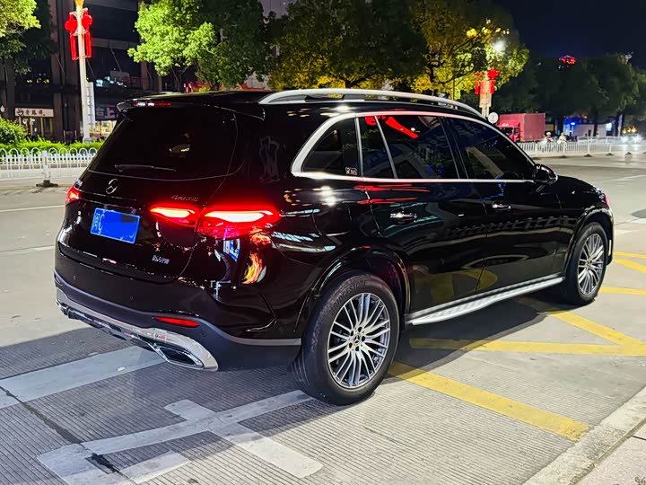 Mercedes-Benz GLC 2024 GLC 300 L 4MATIC Dynamic Type 5-Seater - zdjęcie 16