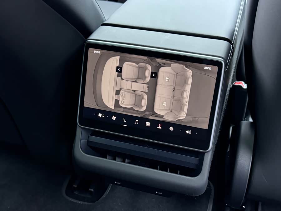 Model 3 2023 Long Range AWD - zdjęcie 7