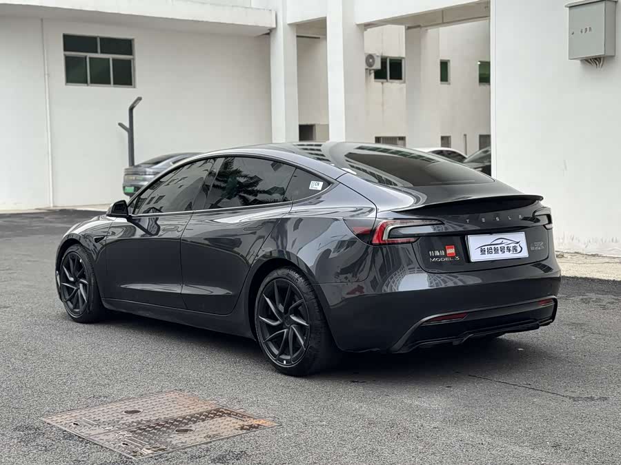 Model 3 2025 High Performance AWD - zdjęcie 5