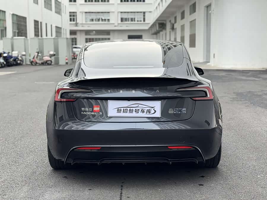 Model 3 2025 High Performance AWD - zdjęcie 6