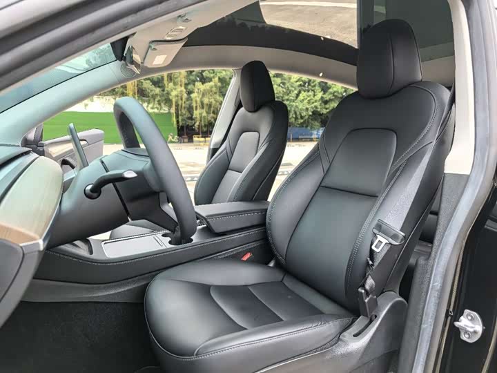 Model Y 2022 Facelift RWD - zdjęcie 16