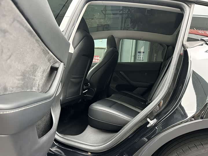 Model Y 2022 Facelift RWD - zdjęcie 19