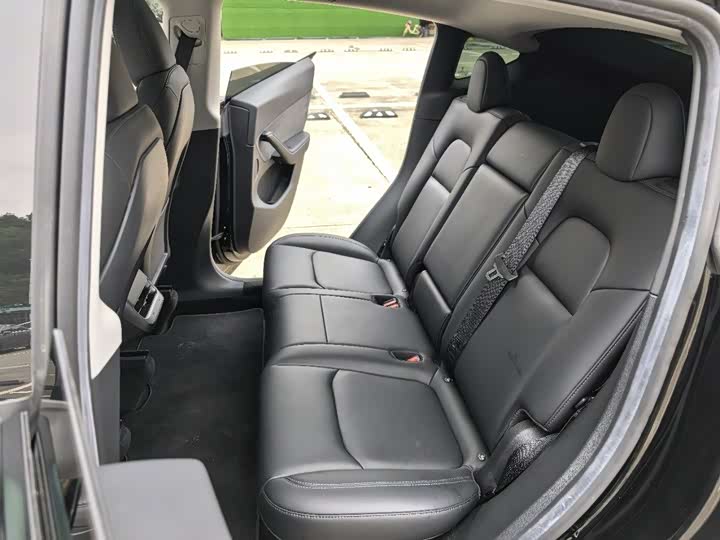 Model Y 2022 Facelift RWD - zdjęcie 19