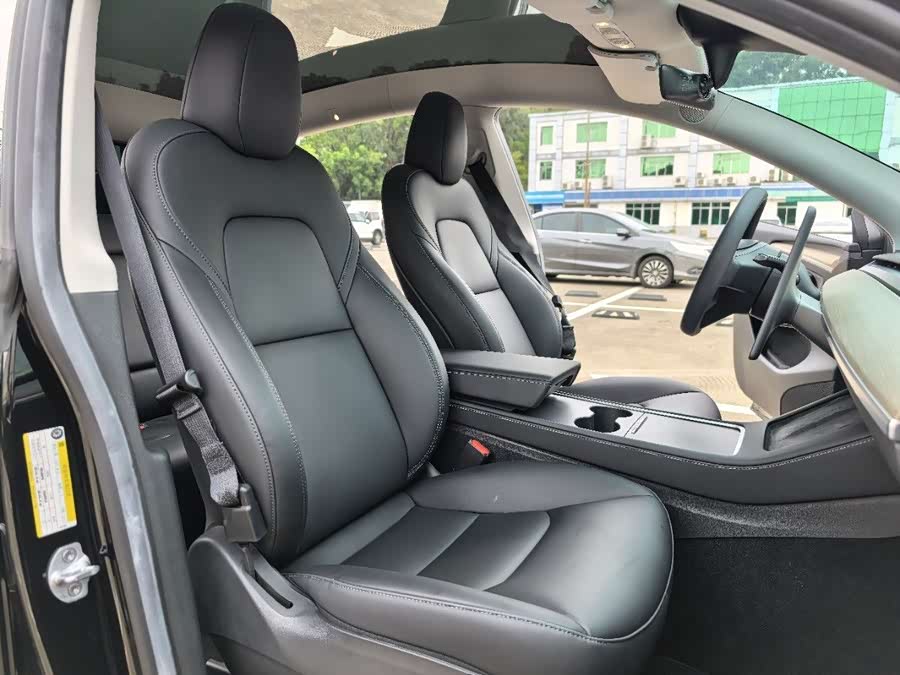 Model Y 2022 Facelift RWD - zdjęcie 7