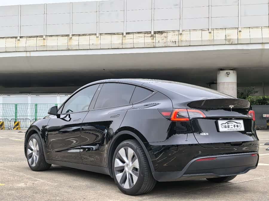 Model Y 2022 Facelift RWD - zdjęcie 10