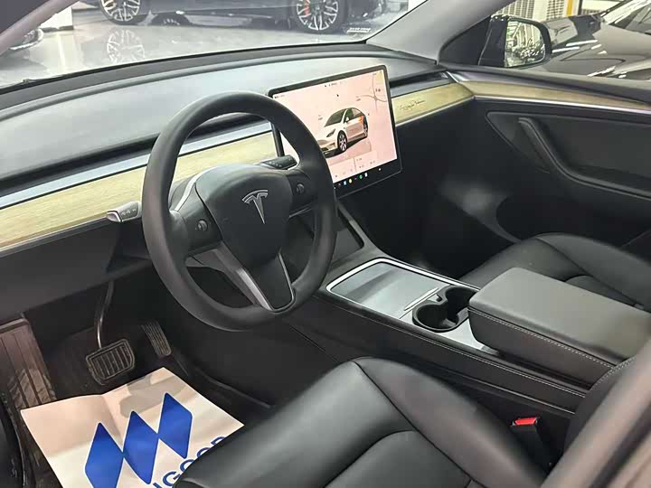 Model Y 2022 RWD - zdjęcie 9