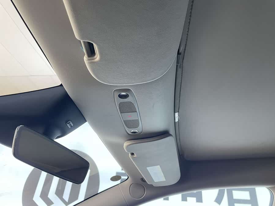 Model Y 2024 RWD - zdjęcie 11