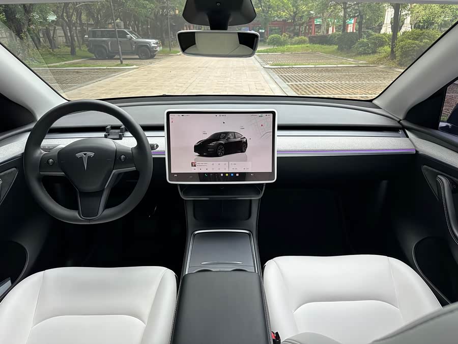 Model Y 2024 RWD - zdjęcie 13