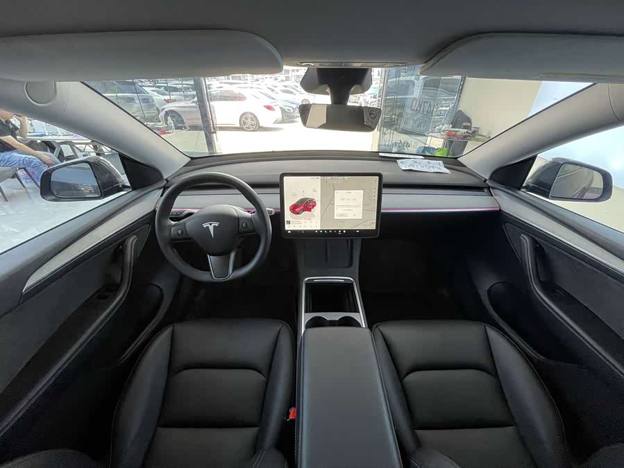 Model Y 2024 RWD - zdjęcie 13