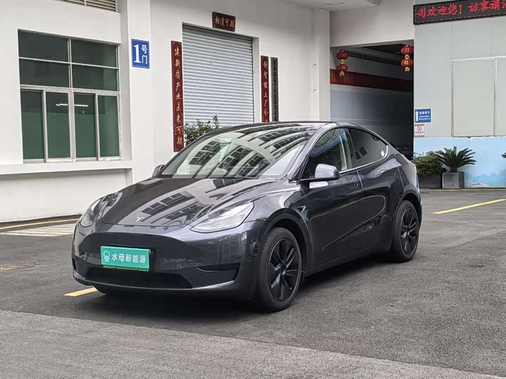 Model Y 2024 RWD - zdjęcie 15