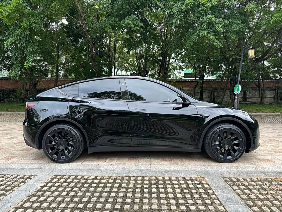Model Y 2024 RWD - zdjęcie 16