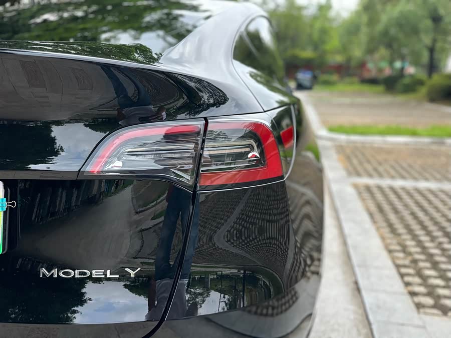 Model Y 2024 RWD - zdjęcie 17