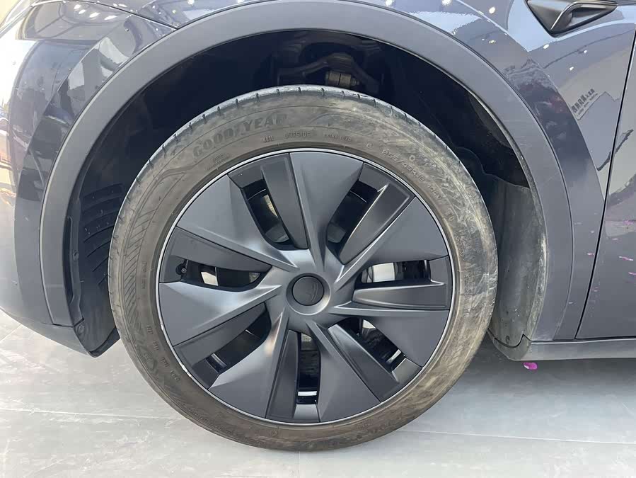Model Y 2024 RWD - zdjęcie 18