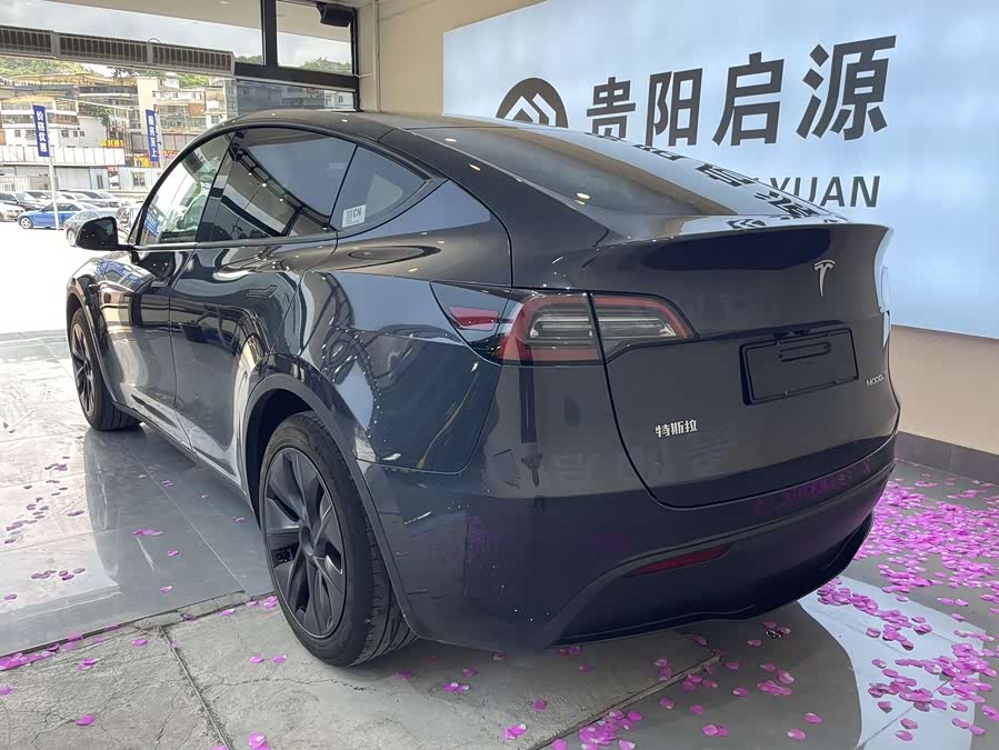 Model Y 2024 RWD - zdjęcie 19