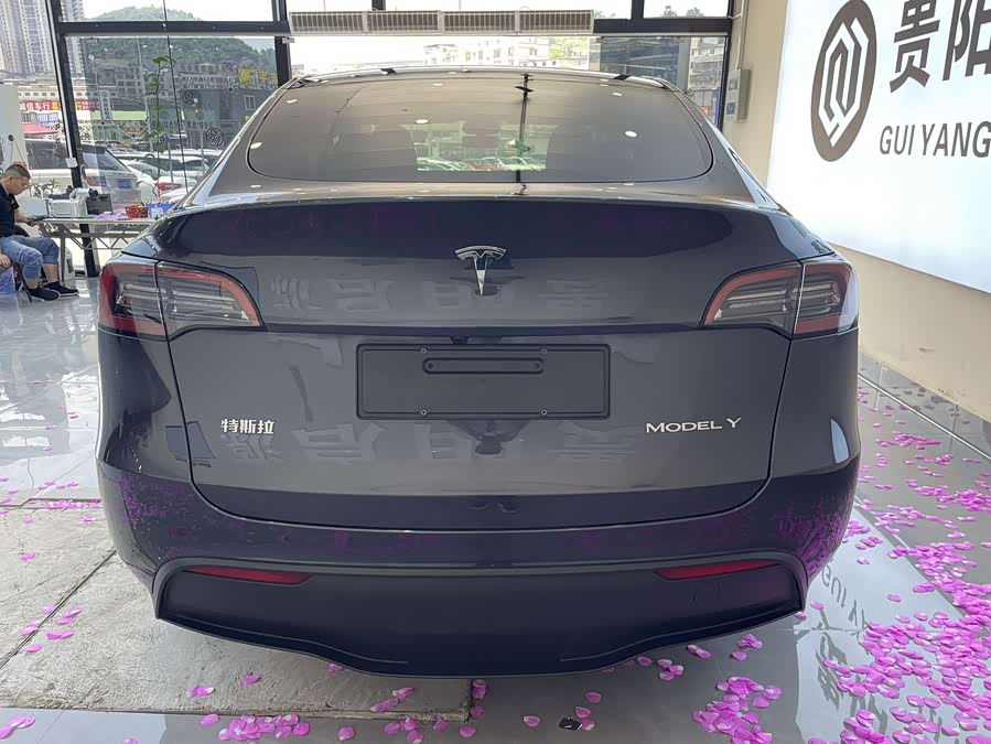Model Y 2024 RWD - zdjęcie 20