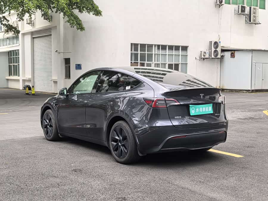 Model Y 2024 RWD - zdjęcie 5