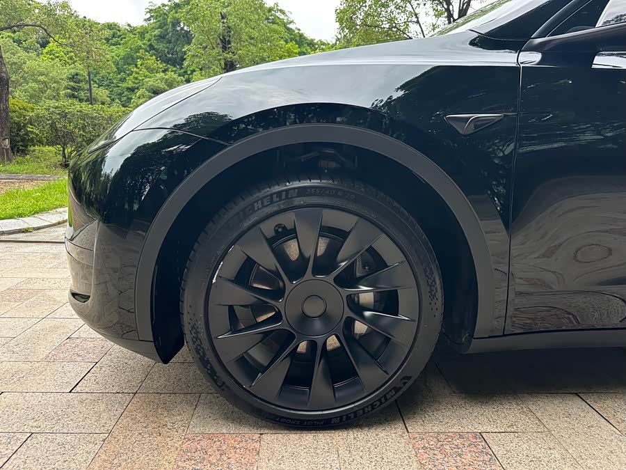 Model Y 2024 RWD - zdjęcie 7