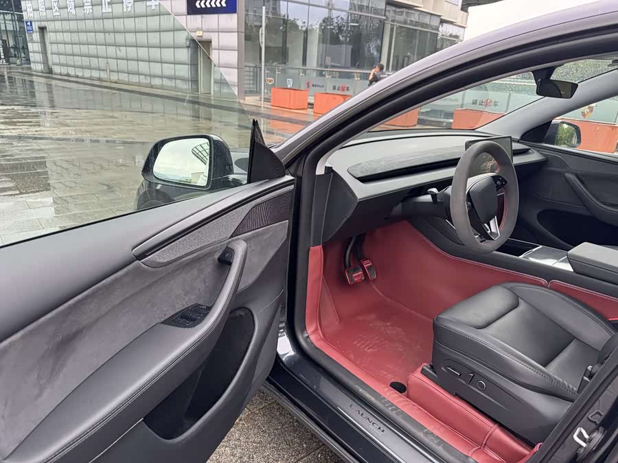 Model Y 2025 Long Range All-Wheel Drive First Edition - zdjęcie 16