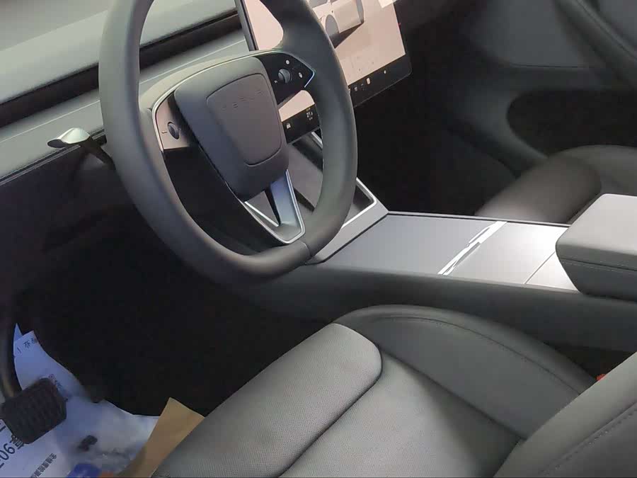 Model Y 2025 RWD - zdjęcie 4