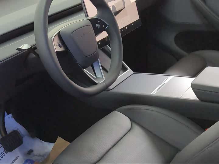 Model Y 2025 RWD - zdjęcie 10