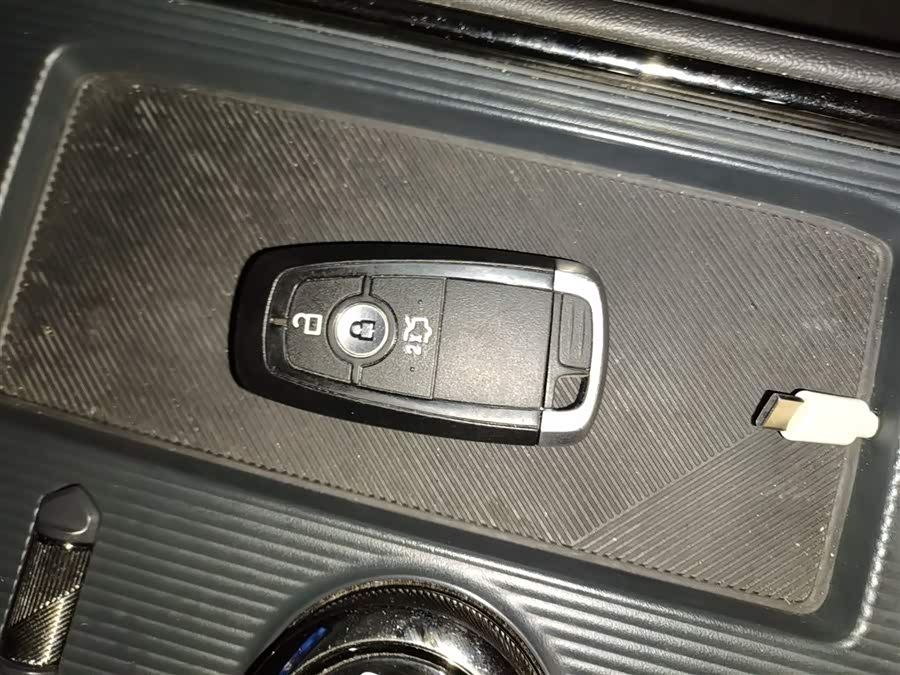 Mondeo 2023 EcoBoost 180 Comfort - zdjęcie 9
