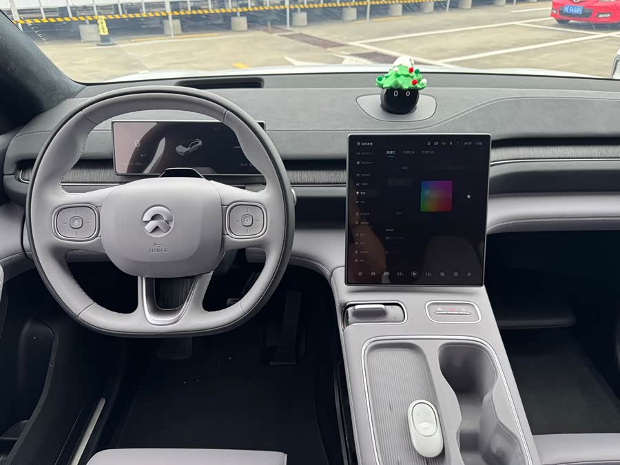 NIO EC6 2024 75kWh - zdjęcie 12