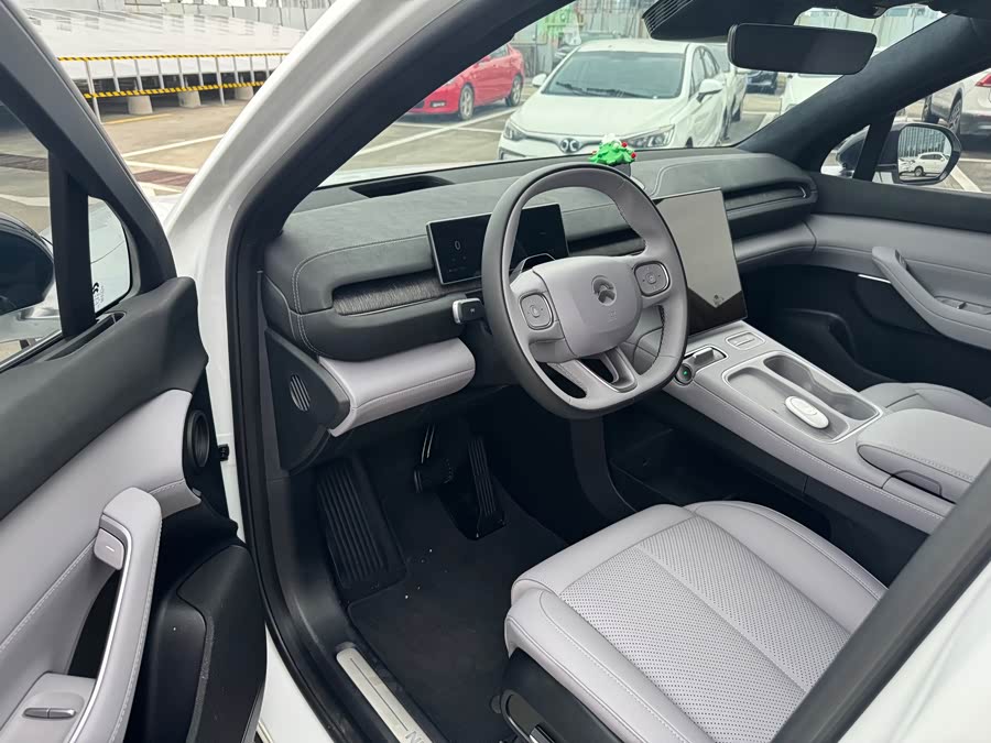 NIO EC6 2024 75kWh - zdjęcie 13