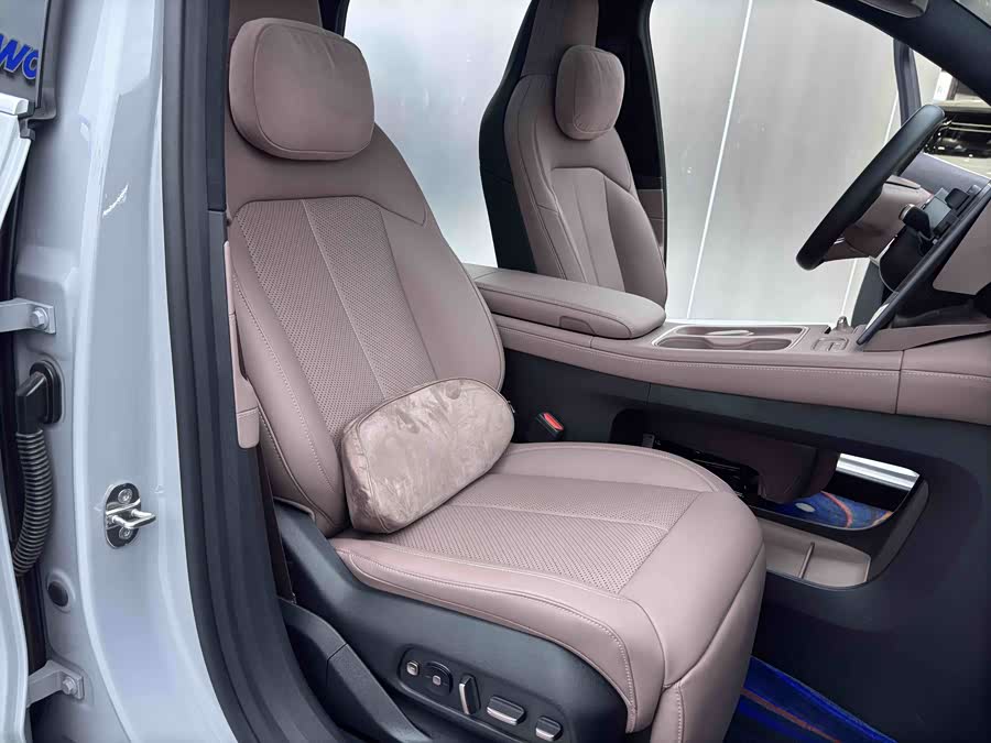 NIO EC6 2024 75kWh - zdjęcie 15