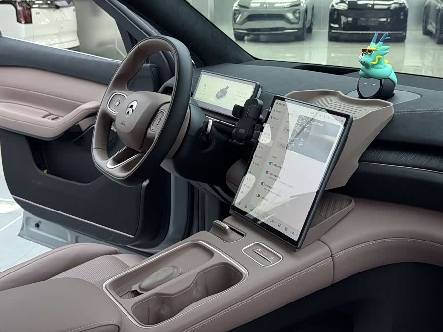 NIO EC6 2024 75kWh - zdjęcie 16