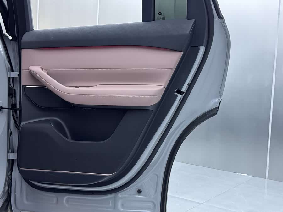 NIO EC6 2024 75kWh - zdjęcie 20