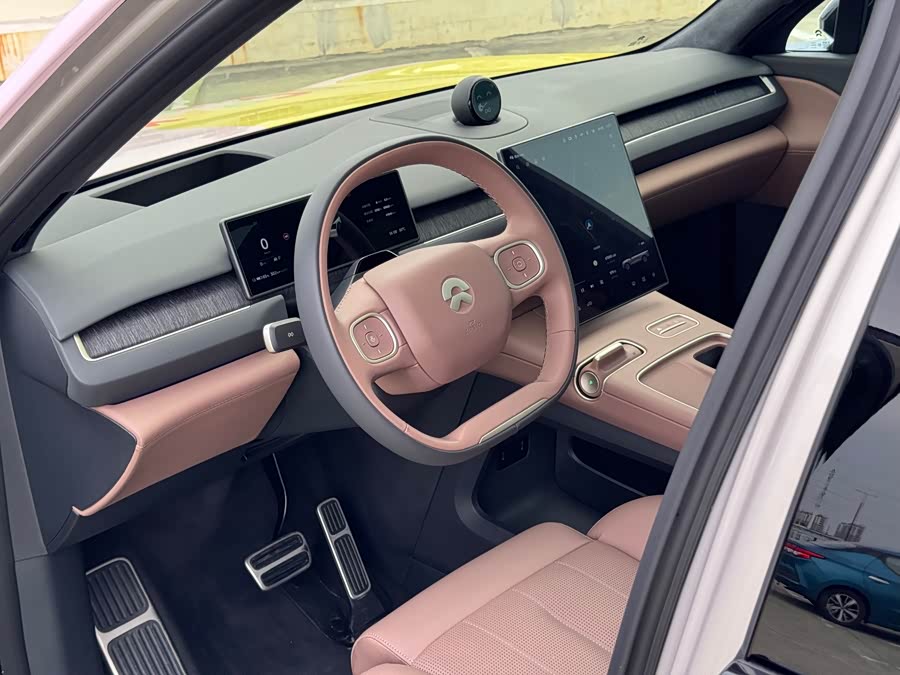 NIO ES8 2023 75kWh Executive - zdjęcie 11