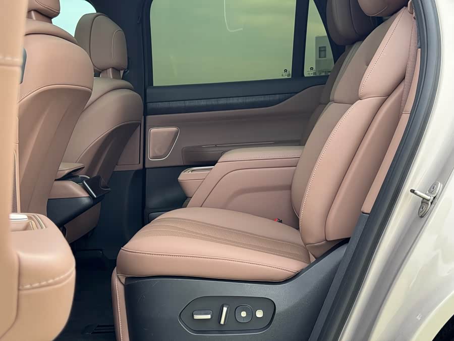 NIO ES8 2023 75kWh Executive - zdjęcie 12