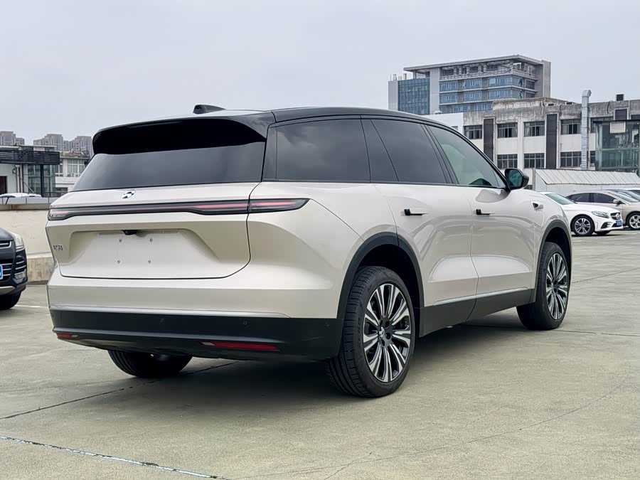 NIO ES8 2023 75kWh Executive - zdjęcie 6