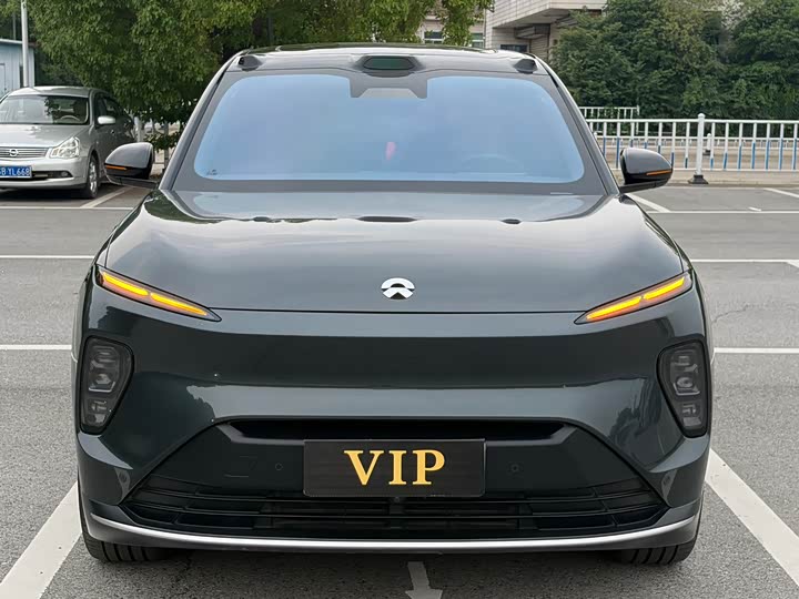 NIO ES8 2024 75kWh Executive Edition - zdjęcie 13