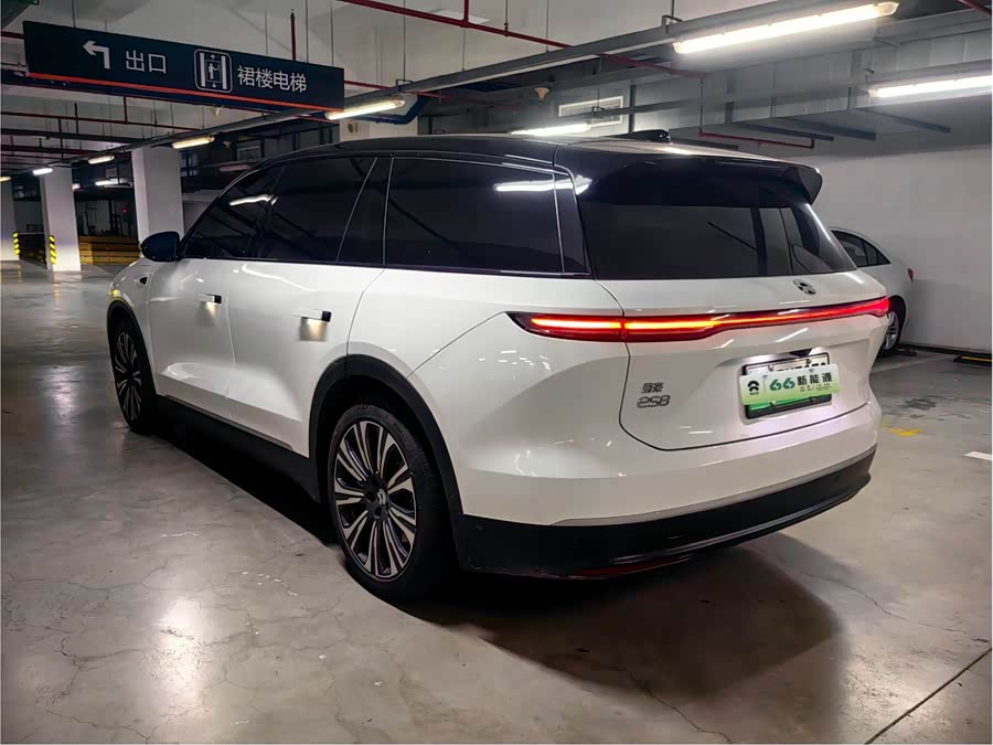 NIO ES8 2024 75kWh Executive Edition - zdjęcie 4