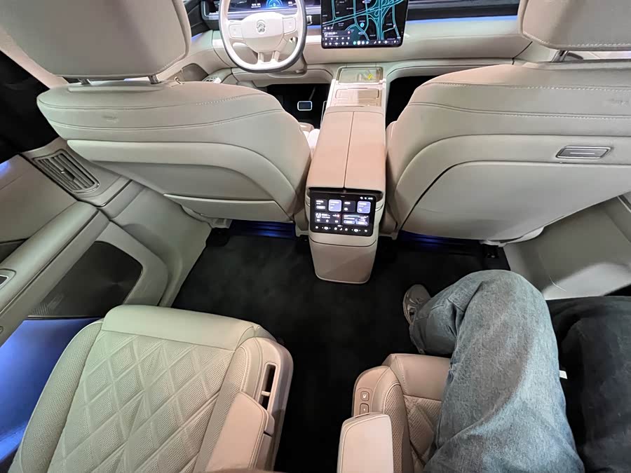 NIO ES8 2026 6-Seater Executive Luxury - zdjęcie 12