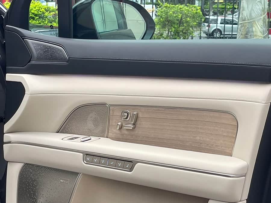 NIO ES8 2026 6-Seater Executive Luxury - zdjęcie 12