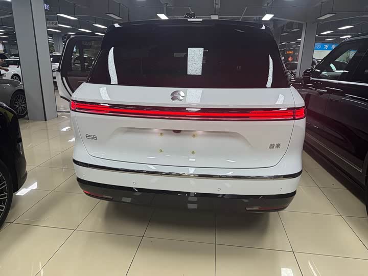 NIO ES8 2026 6-Seater Executive Luxury - zdjęcie 13
