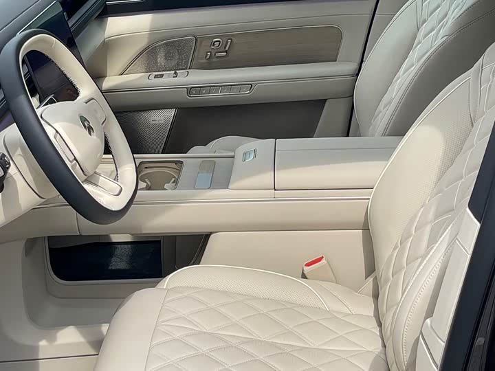 NIO ES8 2026 6-Seater Executive Luxury - zdjęcie 20