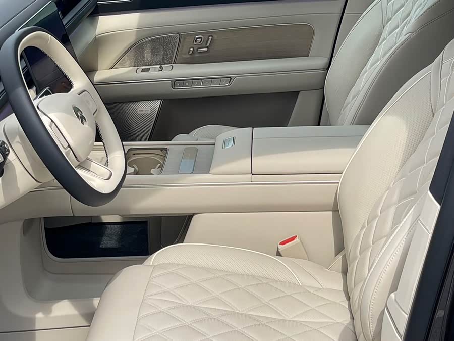 NIO ES8 2026 6-Seater Executive Luxury - zdjęcie 5