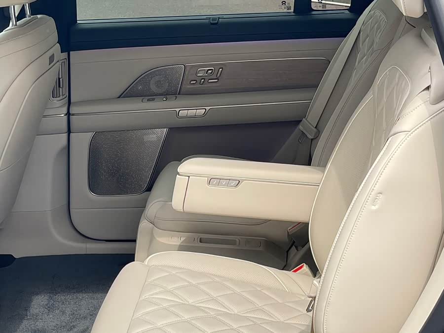 NIO ES8 2026 6-Seater Executive Luxury - zdjęcie 6