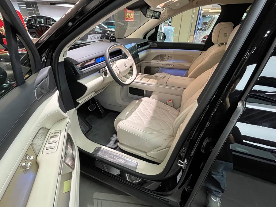 NIO ES8 2026 6-Seater Executive Luxury - zdjęcie 7