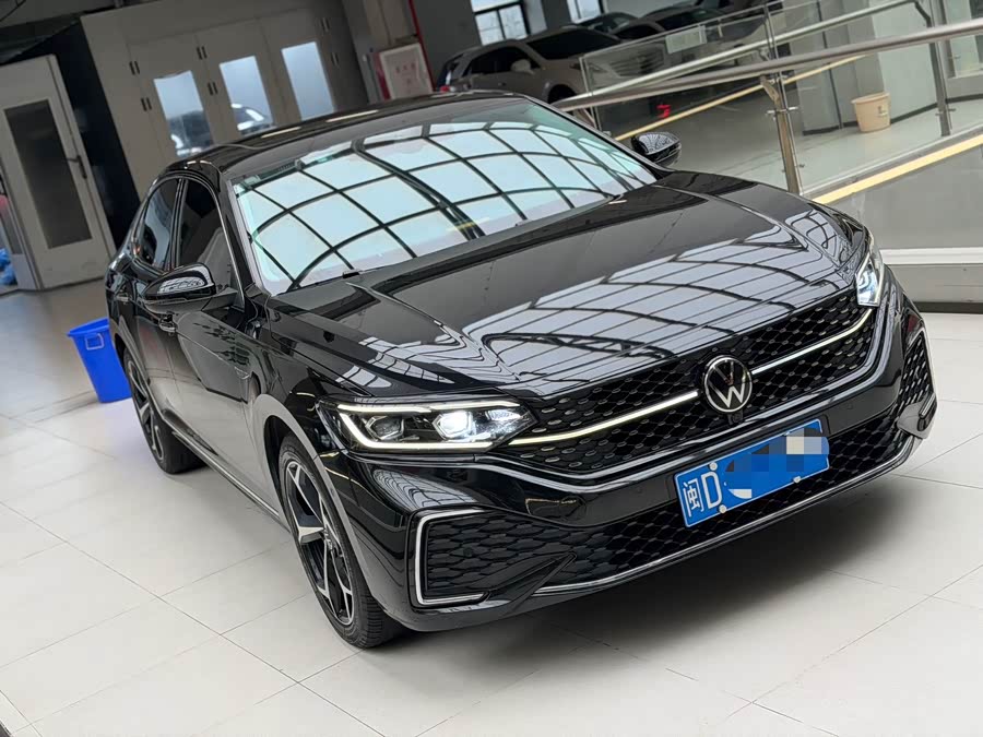 Passat 2023 330TSI Starry Luxury - zdjęcie 3