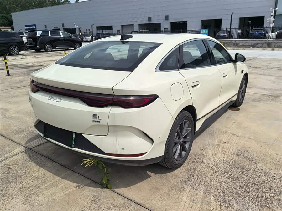 Qin L 2025 EV 545KM Super - zdjęcie 5